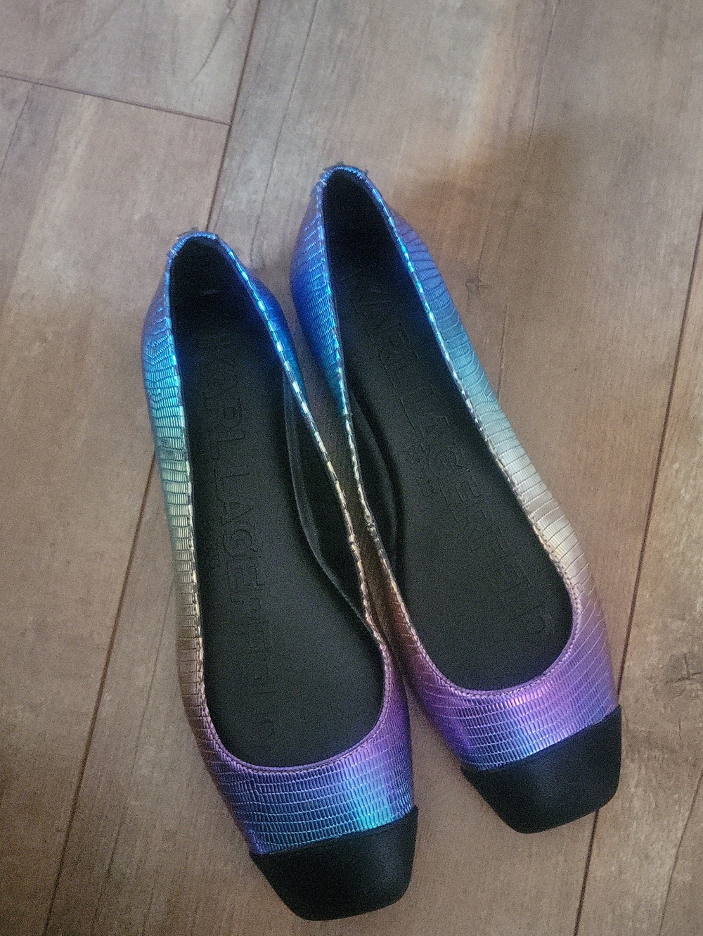 Karl Lagerfeld Iridescent Lizard-Embossed Ballet Flat with Black Cap Toe - Picture 5 of 7